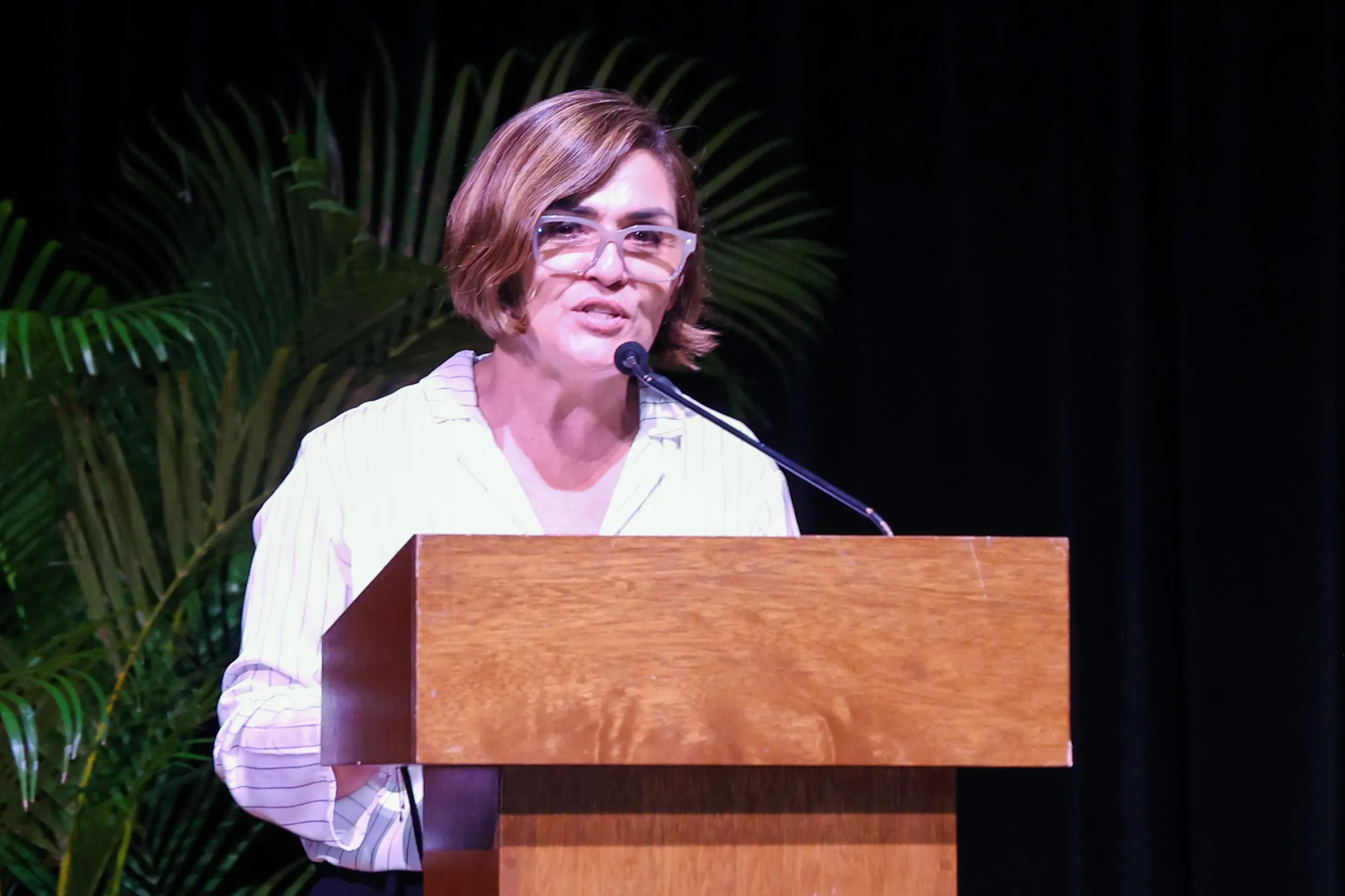 Mensaje desde el atril durante el Foro para Emprendedores del Gobierno de Playa del Carmen
